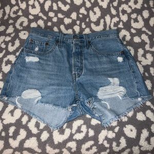 cute Levis jean shorts